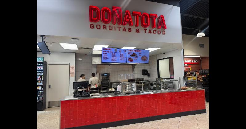 Mexican fast-food restaurant Gorditas Doña Tota has opened in an OXXO in El Paso, Texas.